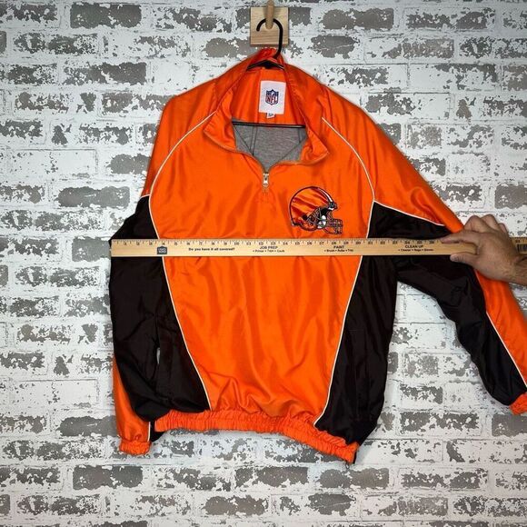 NFL apparel Cleveland browns 1/4 zip wind breaker - Picture 6 of 6